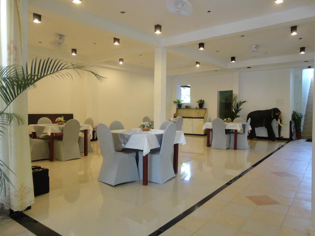 Green Land Guest House Pinnawala  Esterno foto