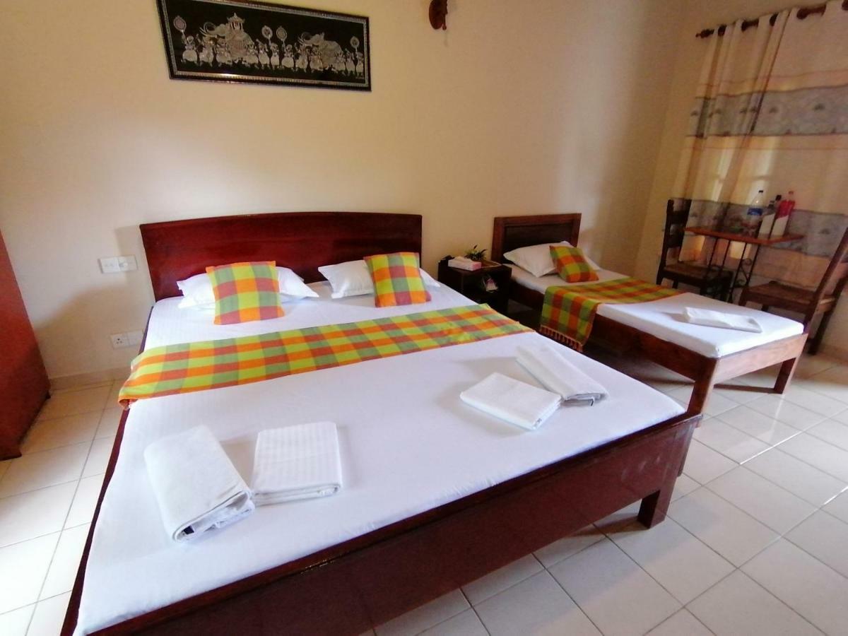 Green Land Guest House Pinnawala  Esterno foto