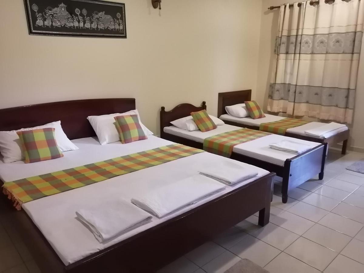 Green Land Guest House Pinnawala  Esterno foto